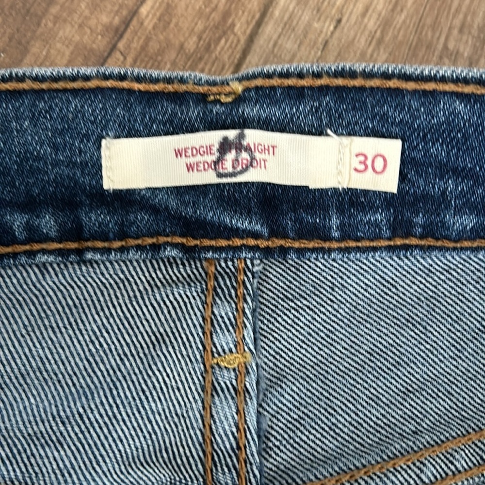 Levi's Wedgie Straight - Picture 9 of 10